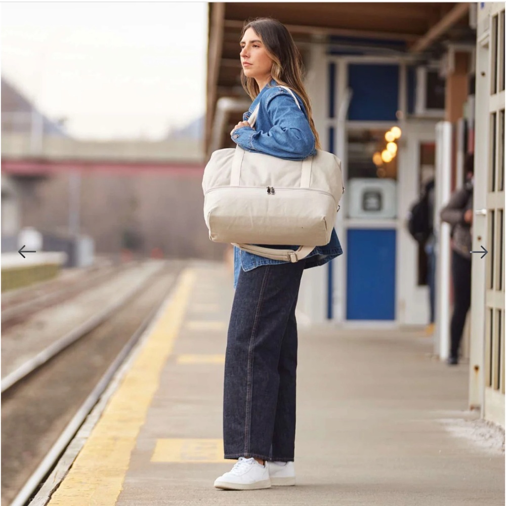 Lo & Sons Cream Travel Bag - Picture 5 of 9